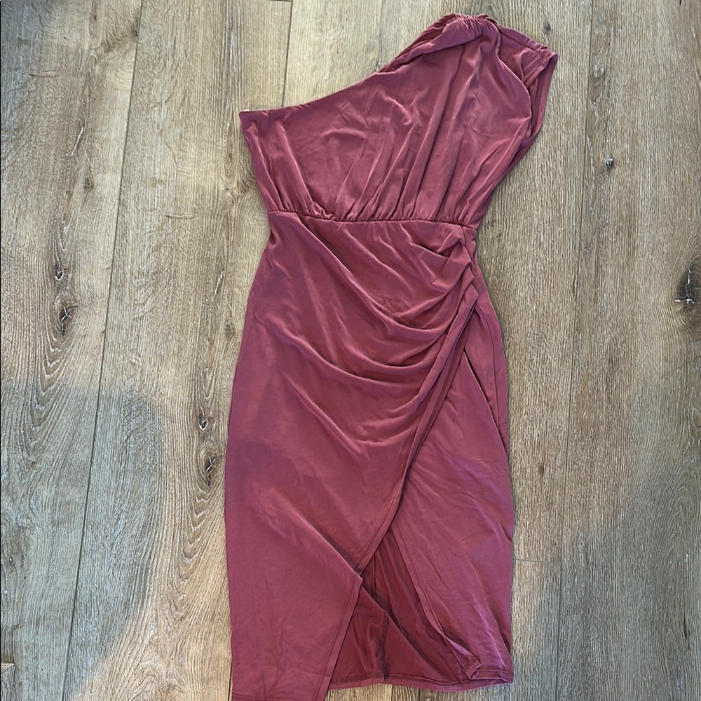 Elegant One-Shoulder Dress in Mauve